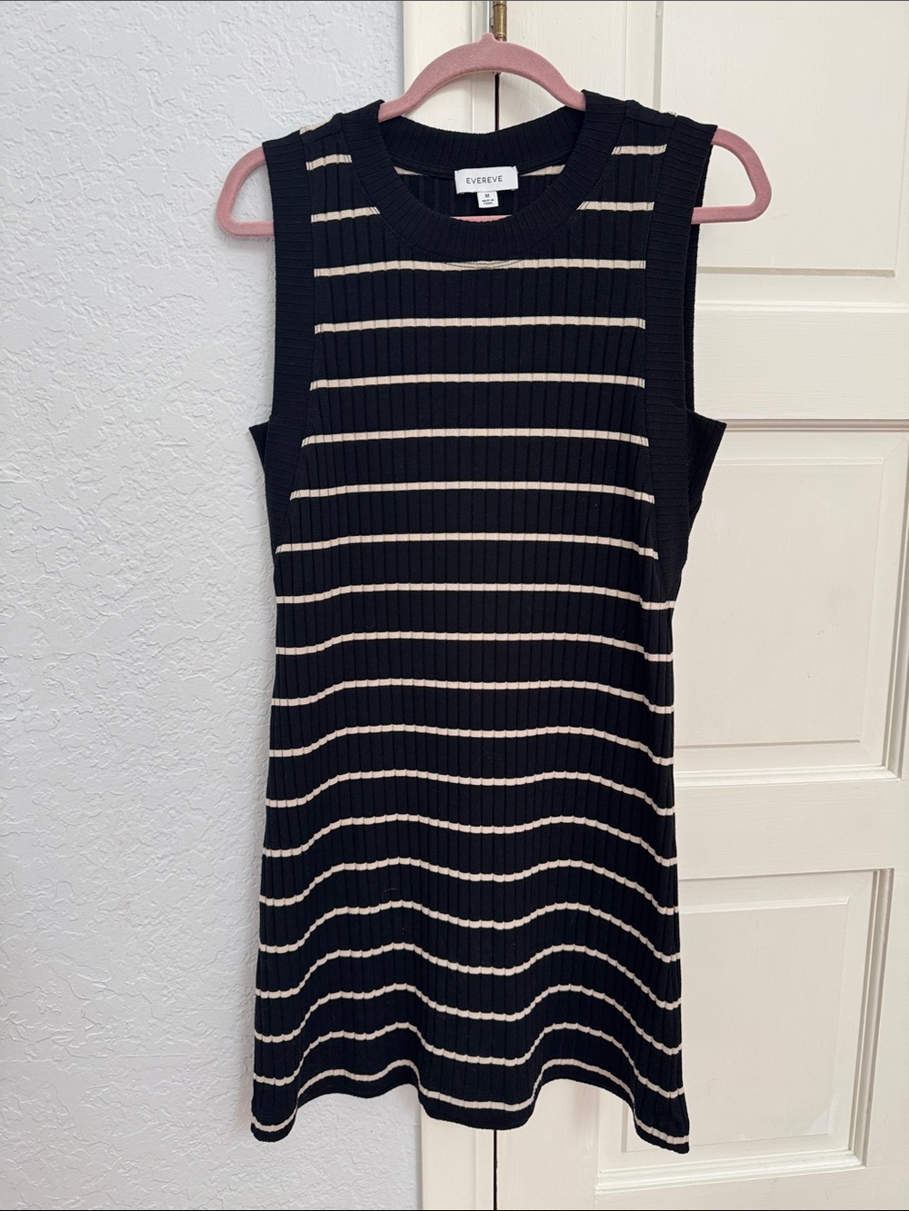 Evereve Black & Cream Striped Sleeveless Ribbed Knit Mini Dress
